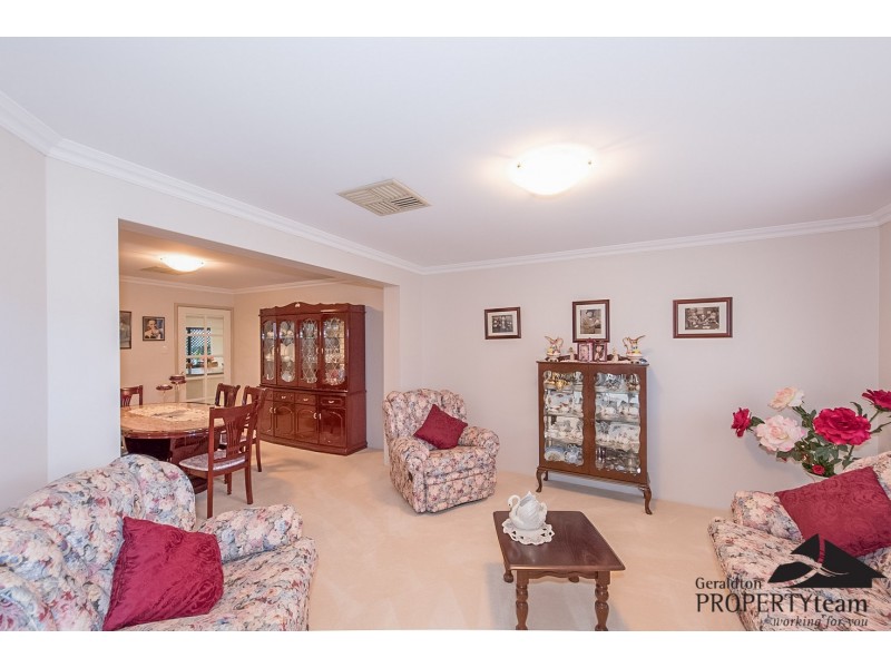 15 St Georges Close, Bluff Point WA 6530