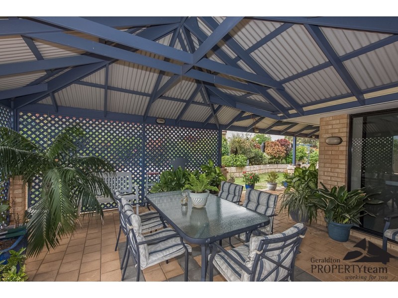 15 St Georges Close, Bluff Point WA 6530