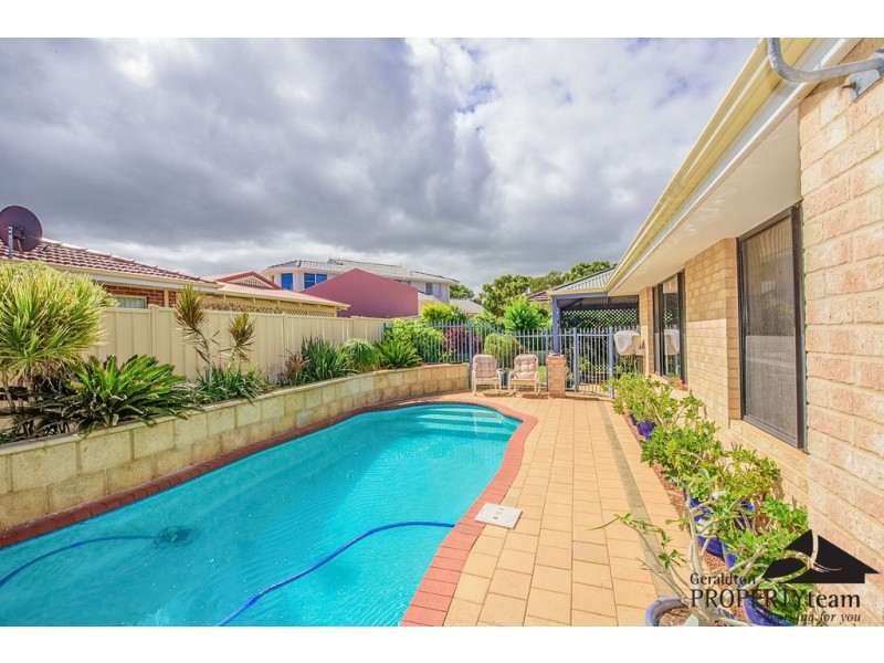 15 St Georges Close, Bluff Point WA 6530