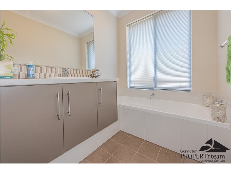 15 Moorings Loop, Sunset Beach WA 6530