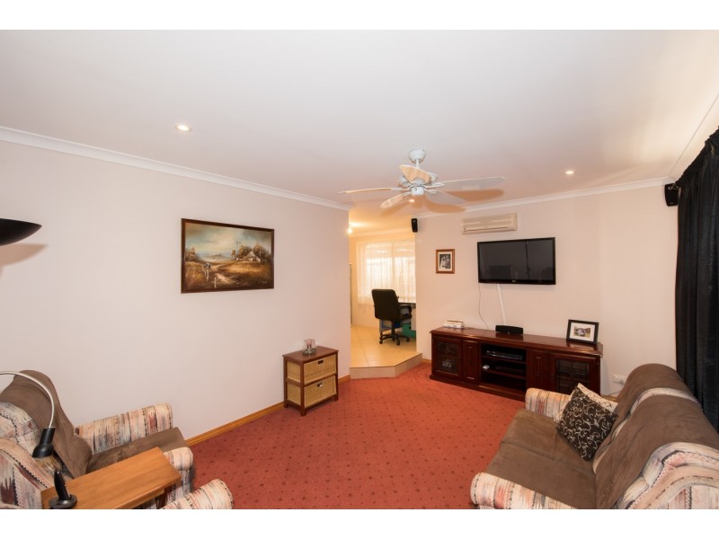 17 Thames Drive, Cape Burney WA 6532