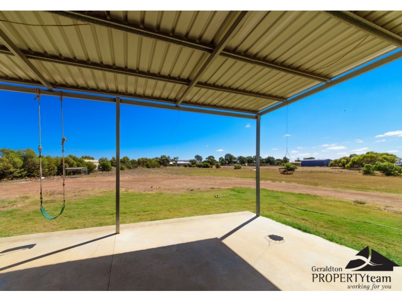 11 Sadler Way, Deepdale WA 6532