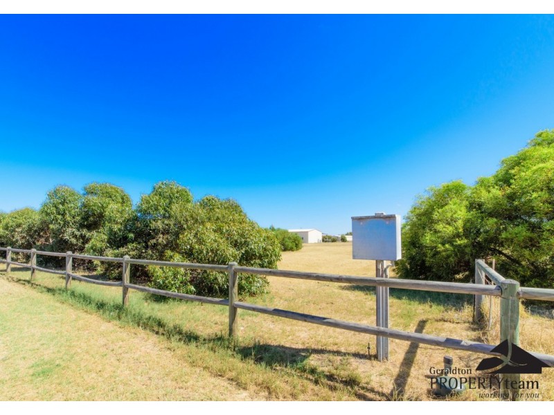 11 Sadler Way, Deepdale WA 6532