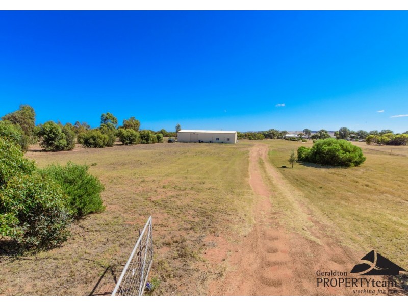 11 Sadler Way, Deepdale WA 6532