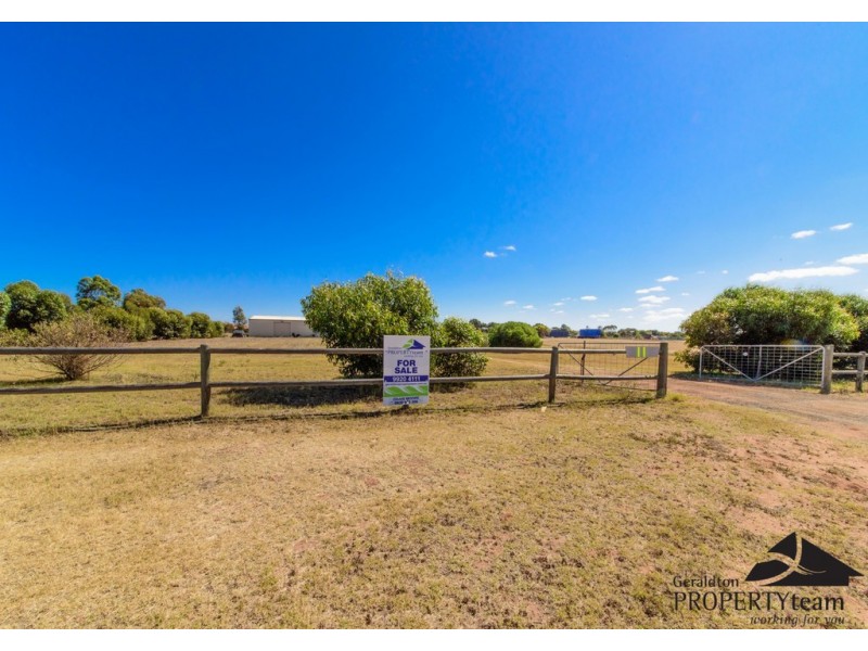 11 Sadler Way, Deepdale WA 6532