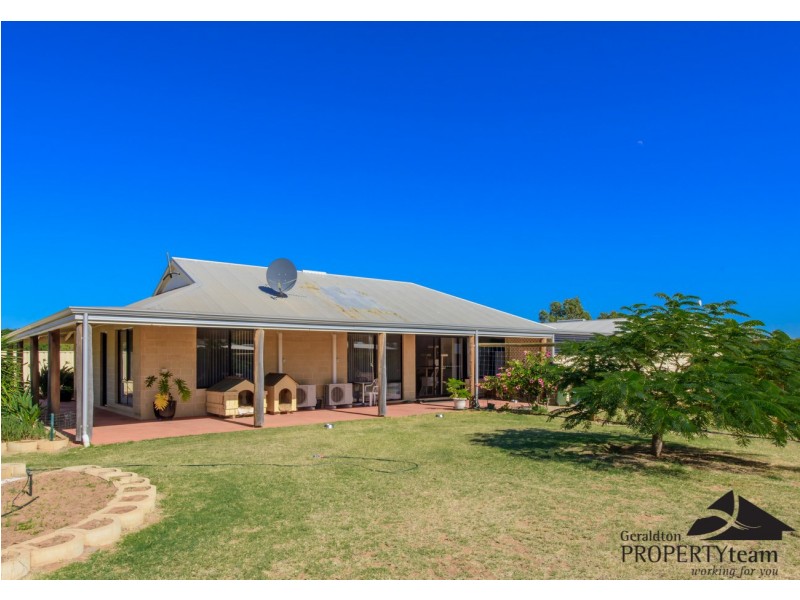 8 Polwarth Parade, Deepdale WA 6532