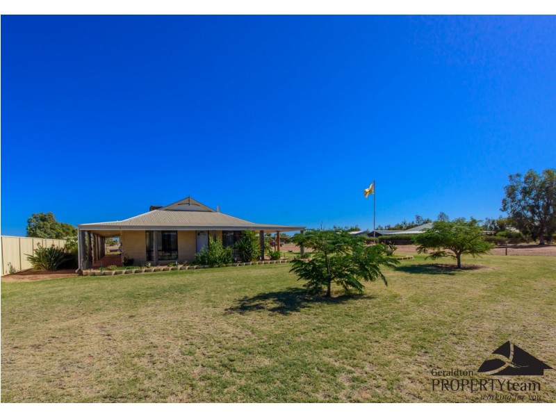 8 Polwarth Parade, Deepdale WA 6532