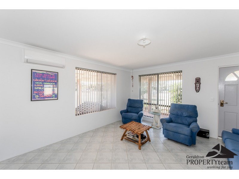 8 Polwarth Parade, Deepdale WA 6532