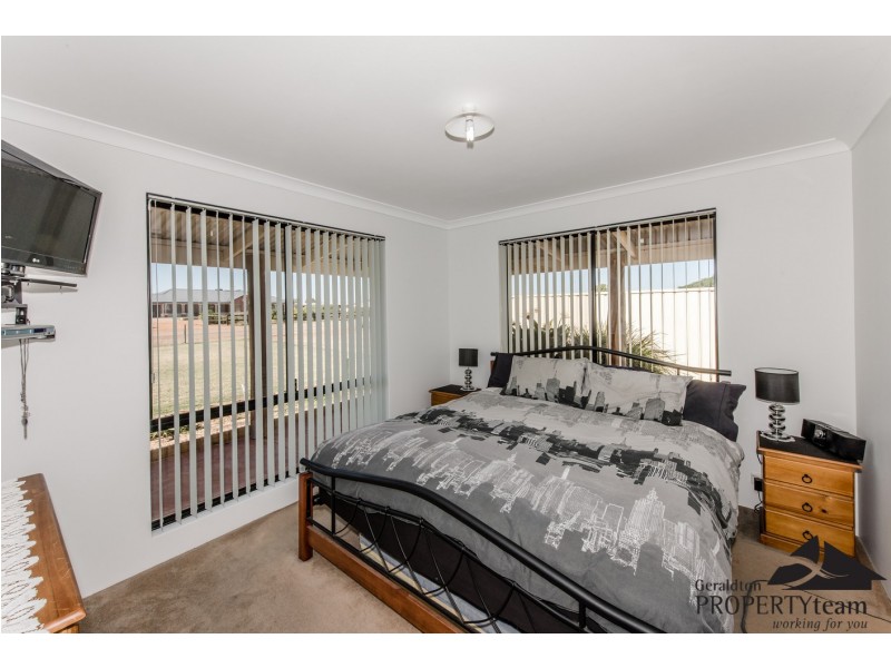 8 Polwarth Parade, Deepdale WA 6532