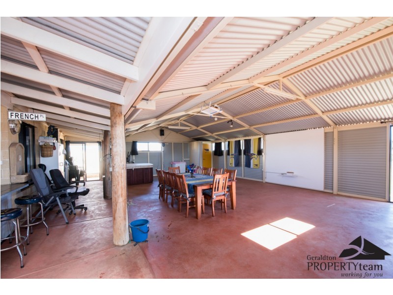 8 Polwarth Parade, Deepdale WA 6532