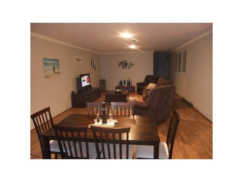 33 Wahn Avenue, Waggrakine WA 6530