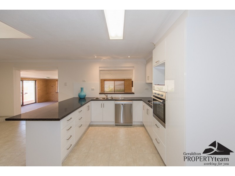 4 Sheldon Place, Tarcoola Beach WA 6530