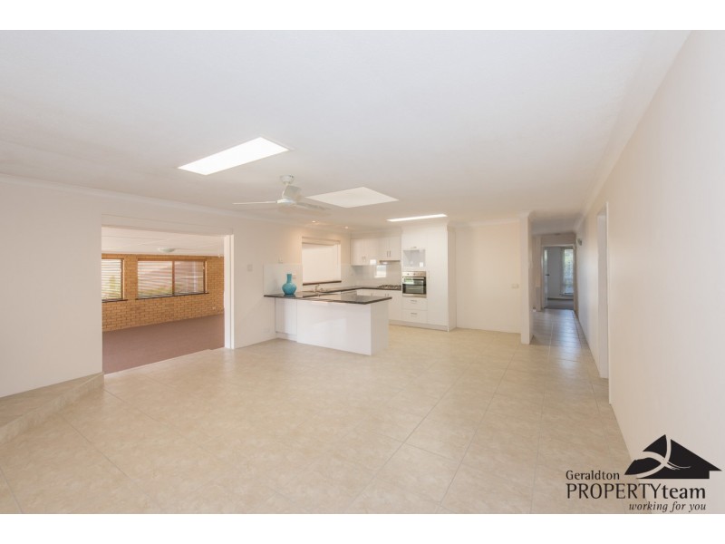 4 Sheldon Place, Tarcoola Beach WA 6530
