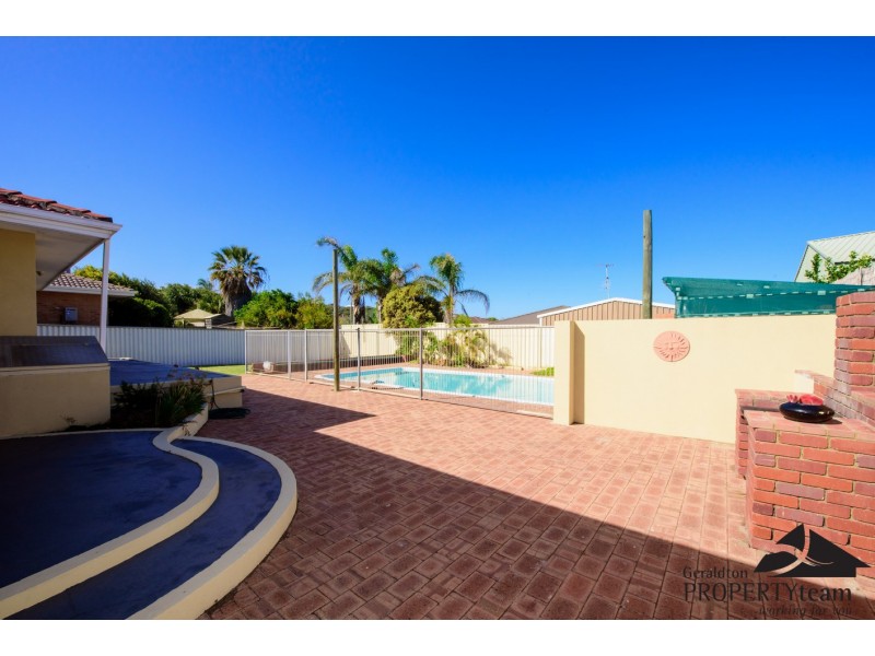 4 Sheldon Place, Tarcoola Beach WA 6530