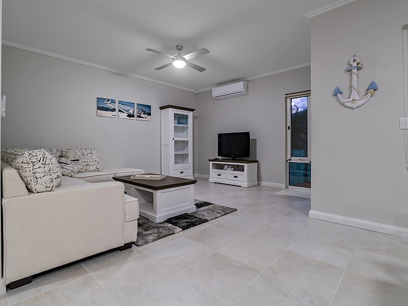 58 Kempton Street, Bluff Point WA 6530