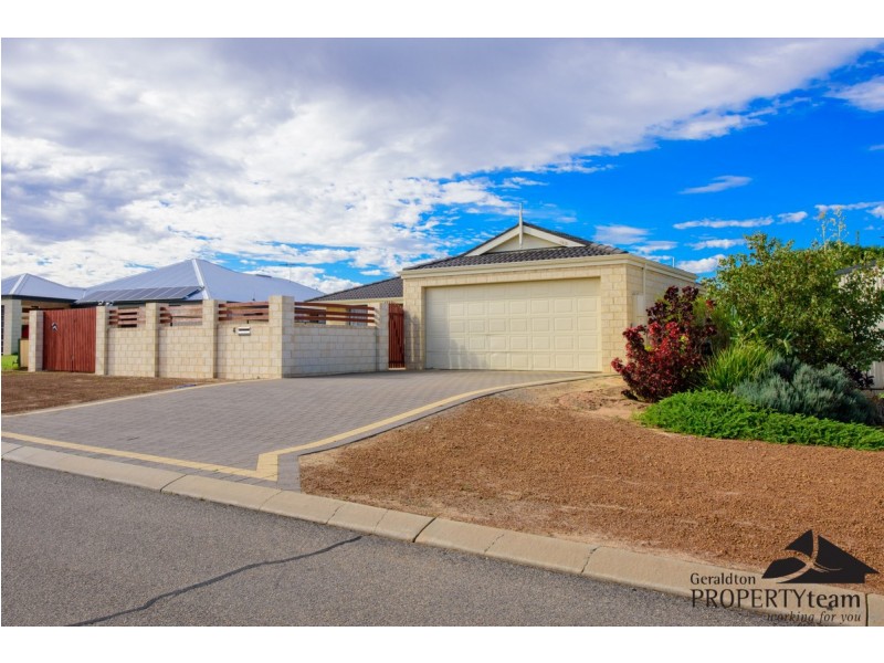 4 Half Moon Drive, Waggrakine WA 6530