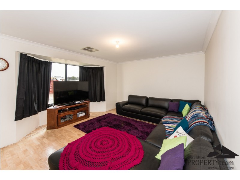 4 Half Moon Drive, Waggrakine WA 6530