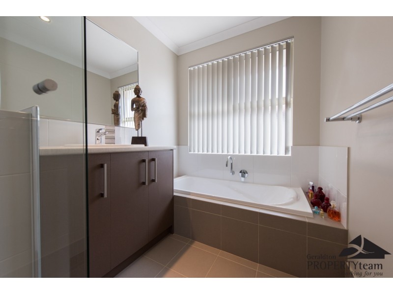 2 Bellimos Drive, Wandina WA 6530