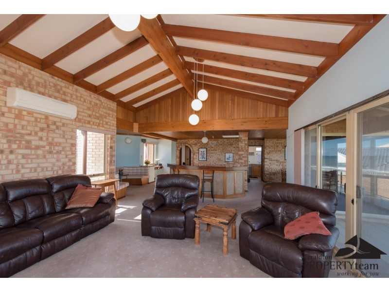 28 Glendinning Road, Tarcoola Beach WA 6530