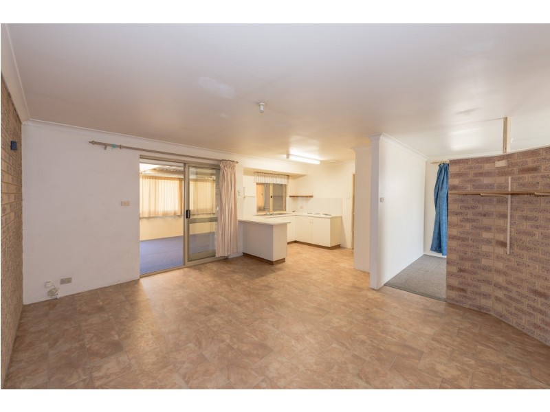 6 Wandoo Street, Rangeway WA 6530