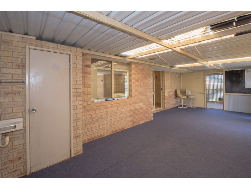 6 Wandoo Street, Rangeway WA 6530