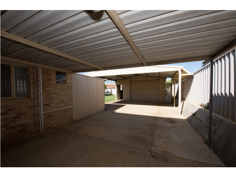 6 Wandoo Street, Rangeway WA 6530