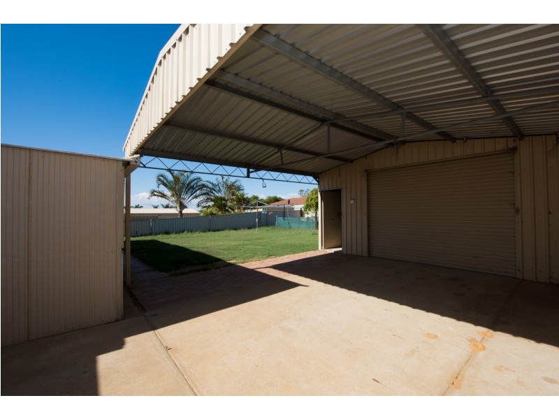 6 Wandoo Street, Rangeway WA 6530