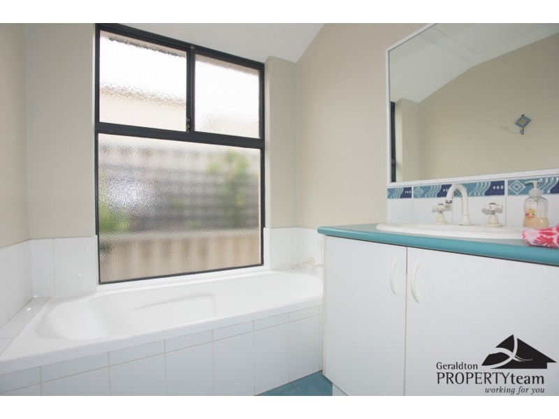 52 Ashton Close, Mount Tarcoola WA 6530