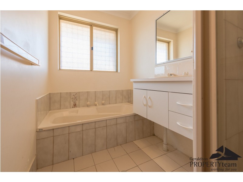 6 Wandoo Street, Rangeway WA 6530