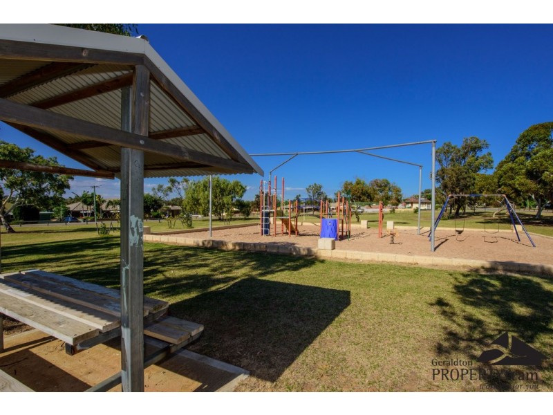 6 Wandoo Street, Rangeway WA 6530