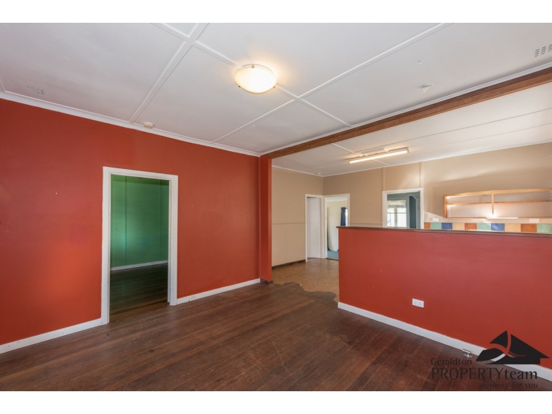 213 Evans Street, Beachlands WA 6530