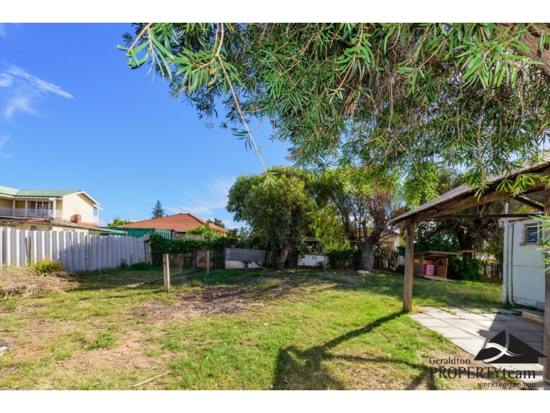 213 Evans Street, Beachlands WA 6530