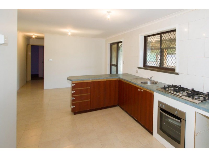 14 Broadfield Close, Utakarra WA 6530