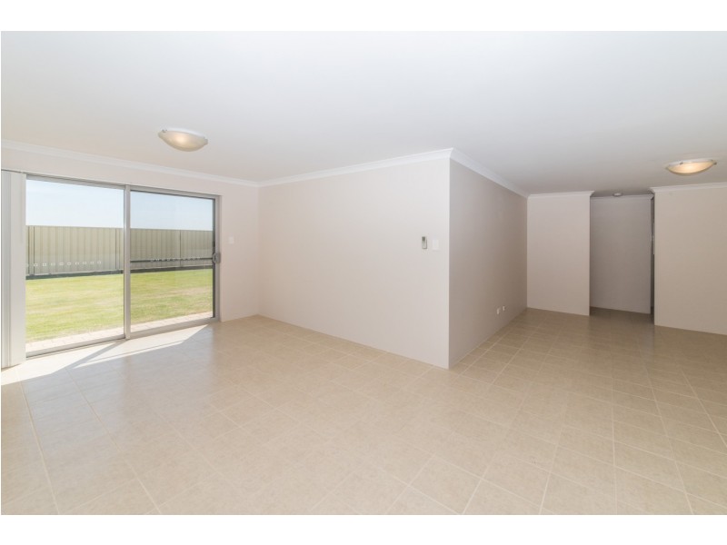 2 Waterwitch Outlook, Wandina WA 6530