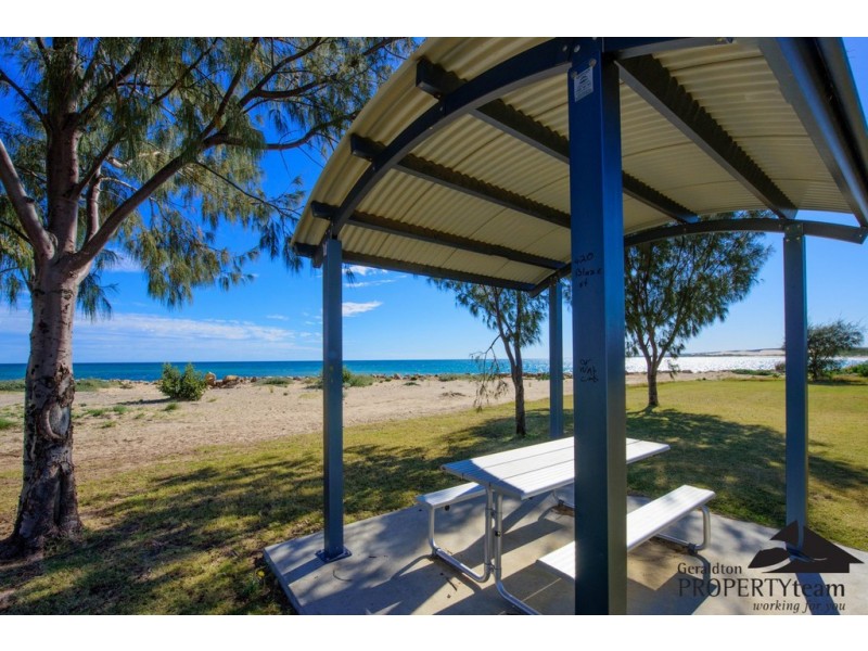63 Whitehill Road, Drummond Cove WA 6532