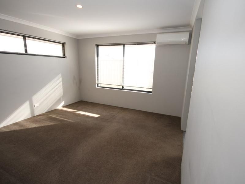 22 Yolanda Edge, Wandina WA 6530