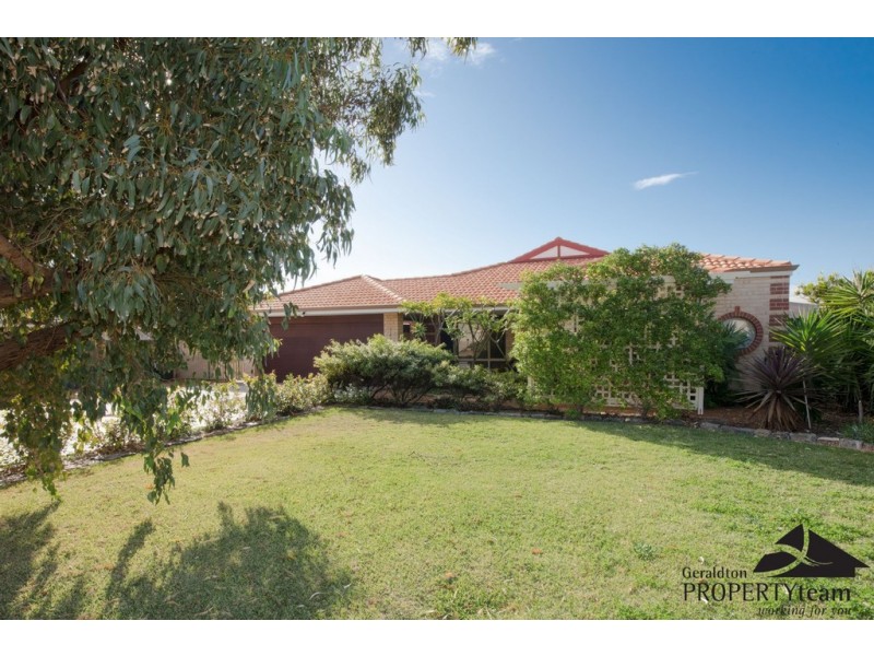 22 Hillview Drive, Drummond Cove WA 6532