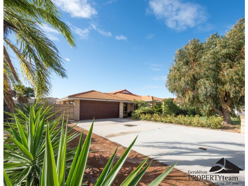 22 Hillview Drive, Drummond Cove WA 6532