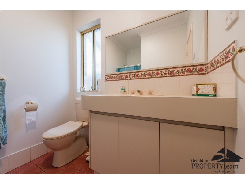 22 Hillview Drive, Drummond Cove WA 6532