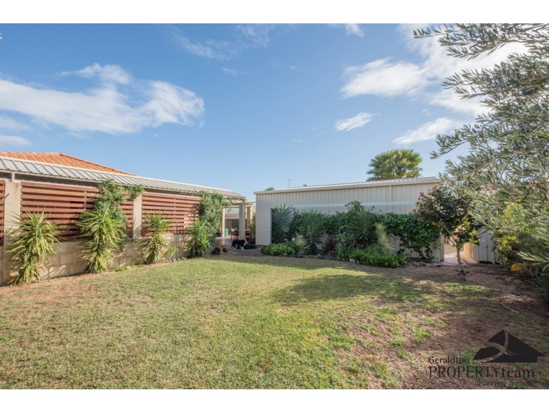 22 Hillview Drive, Drummond Cove WA 6532