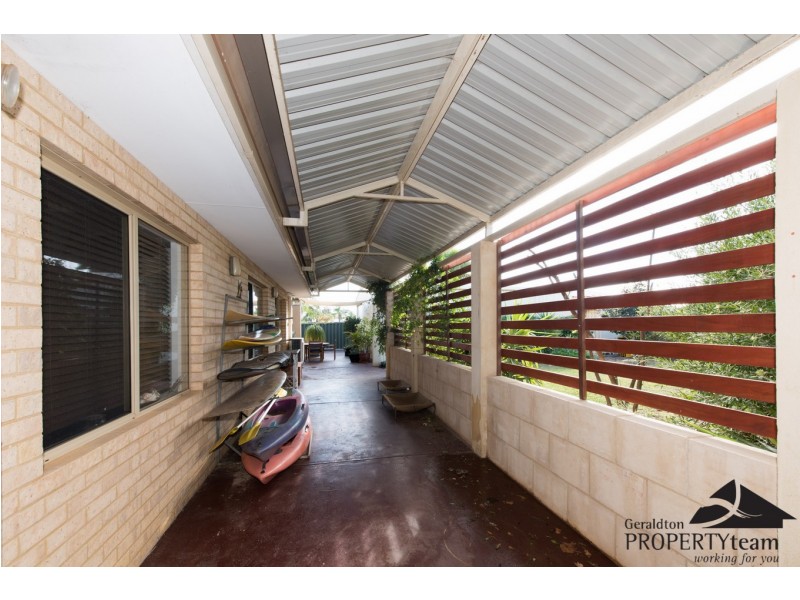 22 Hillview Drive, Drummond Cove WA 6532