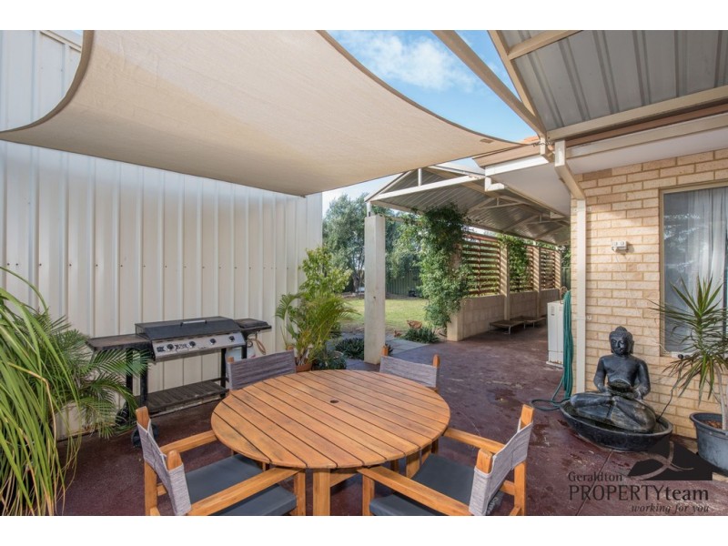22 Hillview Drive, Drummond Cove WA 6532