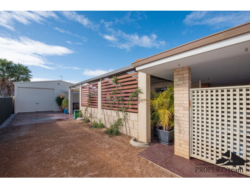 22 Hillview Drive, Drummond Cove WA 6532