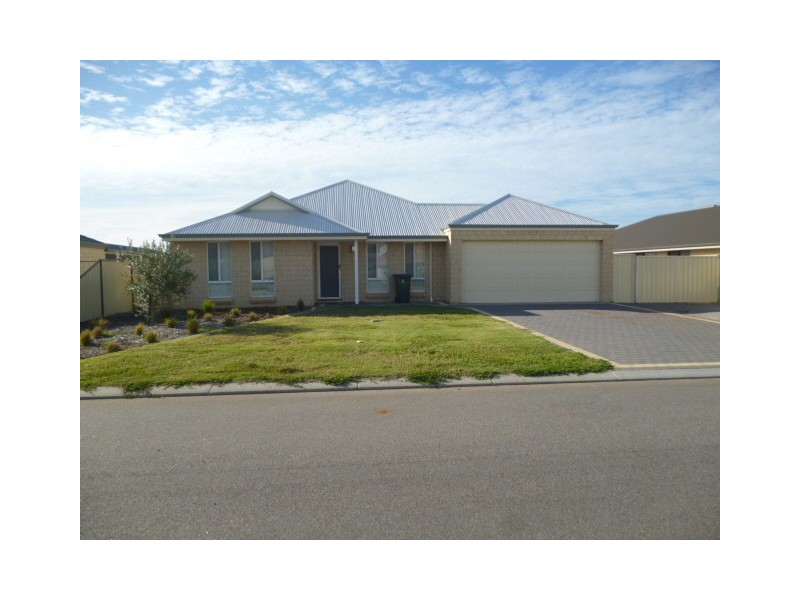 6 Invincible Rise, Wandina WA 6530