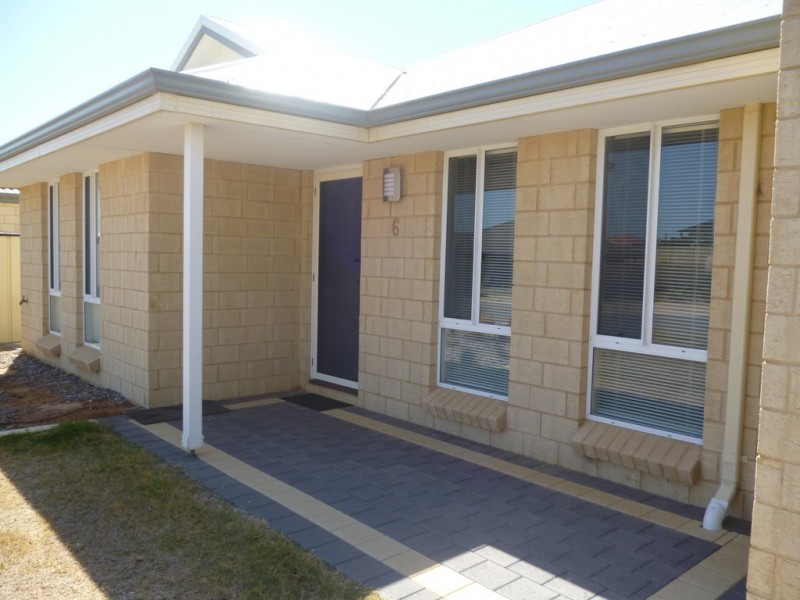 6 Invincible Rise, Wandina WA 6530