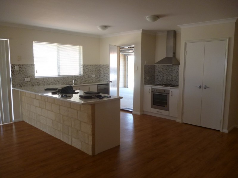 6 Invincible Rise, Wandina WA 6530