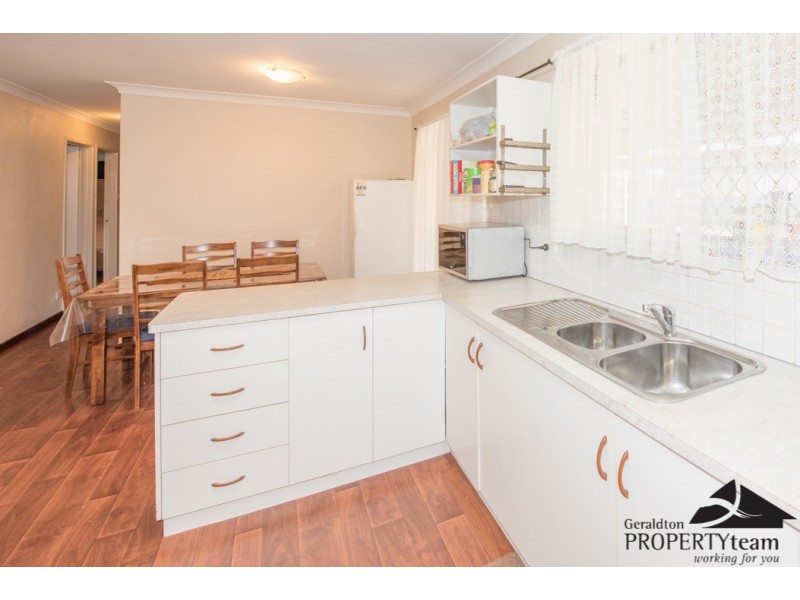 30 Solomon Circle, Karloo WA 6530