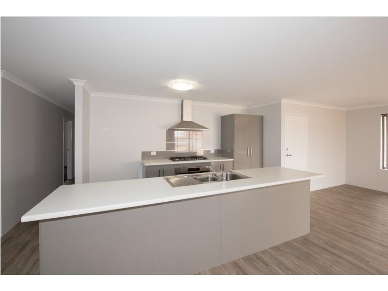 15 Andrew Lane, Waggrakine WA 6530