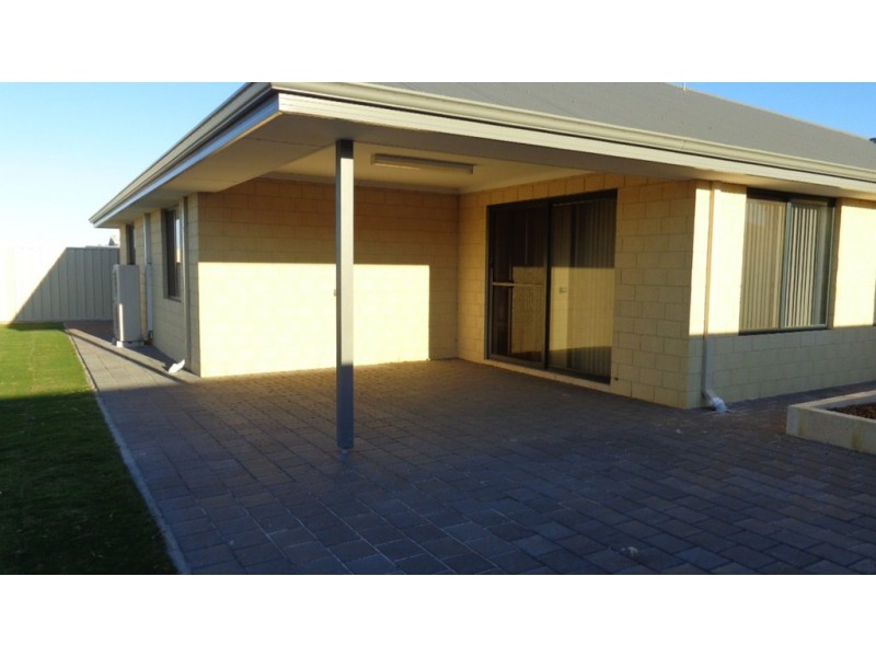 15 Andrew Lane, Waggrakine WA 6530