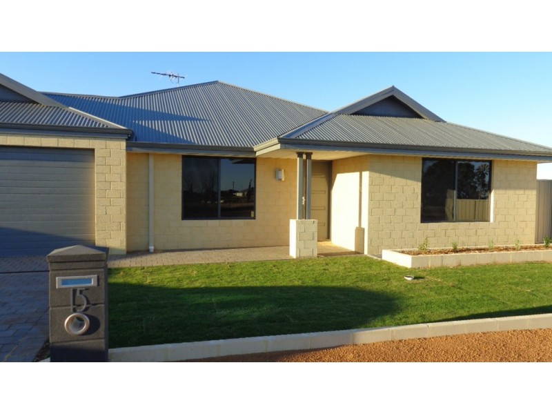 15 Andrew Lane, Waggrakine WA 6530